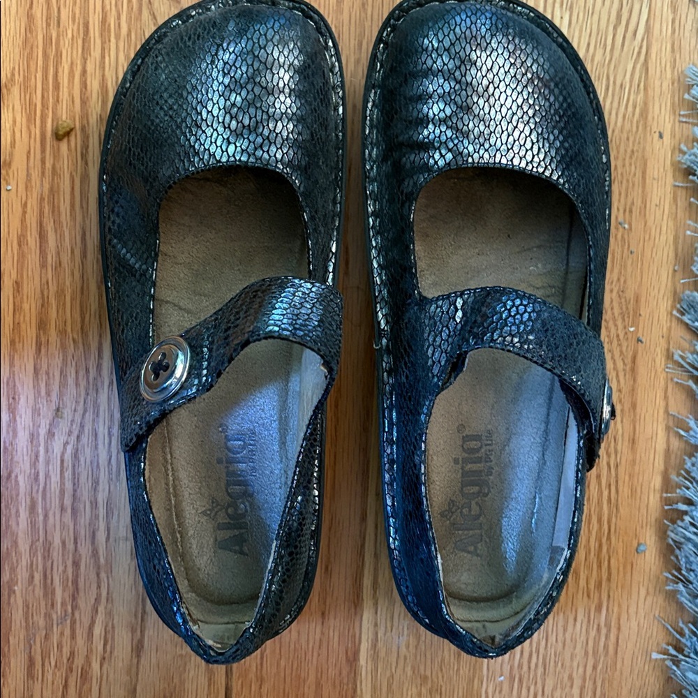 Alegria Black Textured Mary Jane Flats